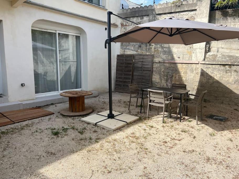 La Glycine - Parking Gratuit - Ac Clim - Cour Prive - *